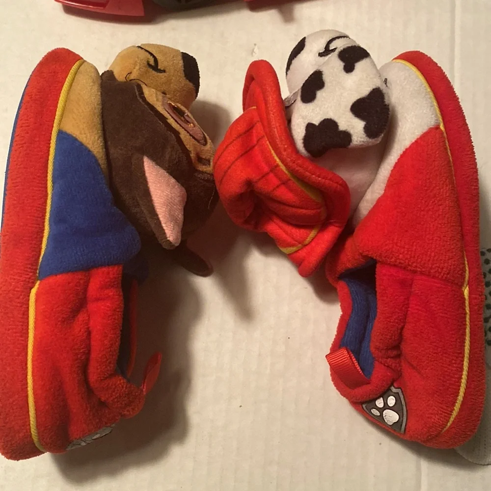 Paw Patrol kids house slippers red size 7/8